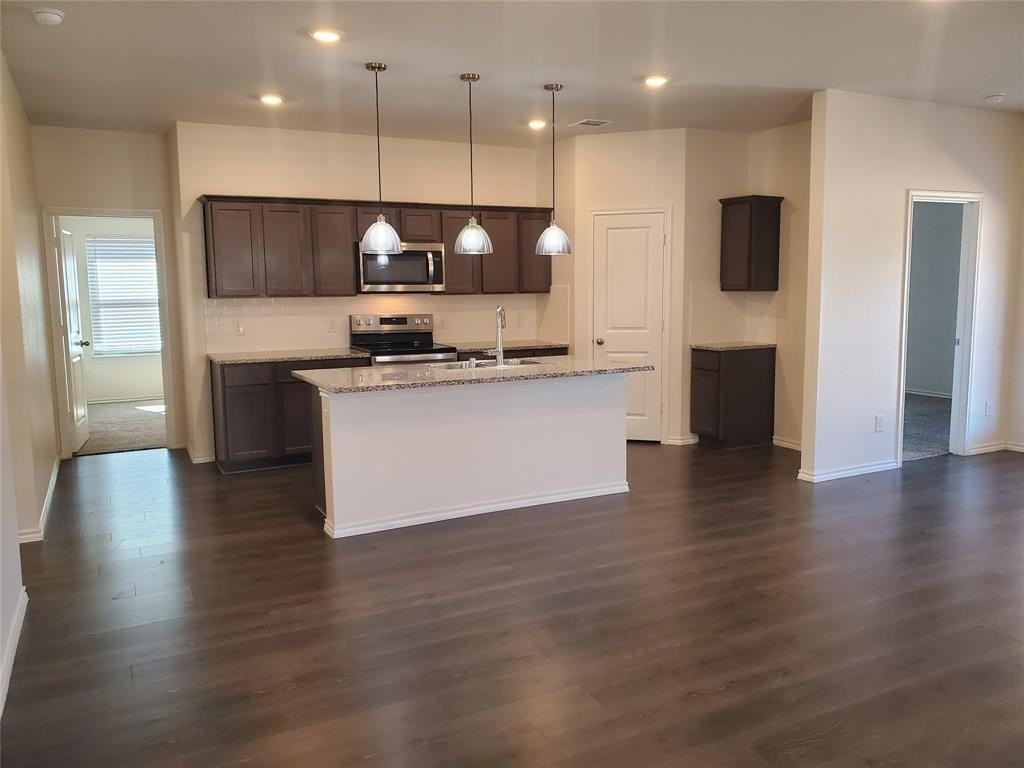 2043 Serval Ln - Photo 5 of 13