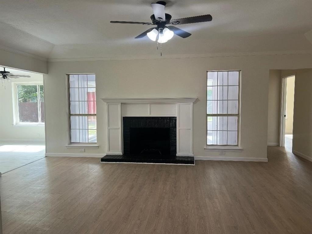 1500 Hyde Park Blvd - Photo 5 of 22