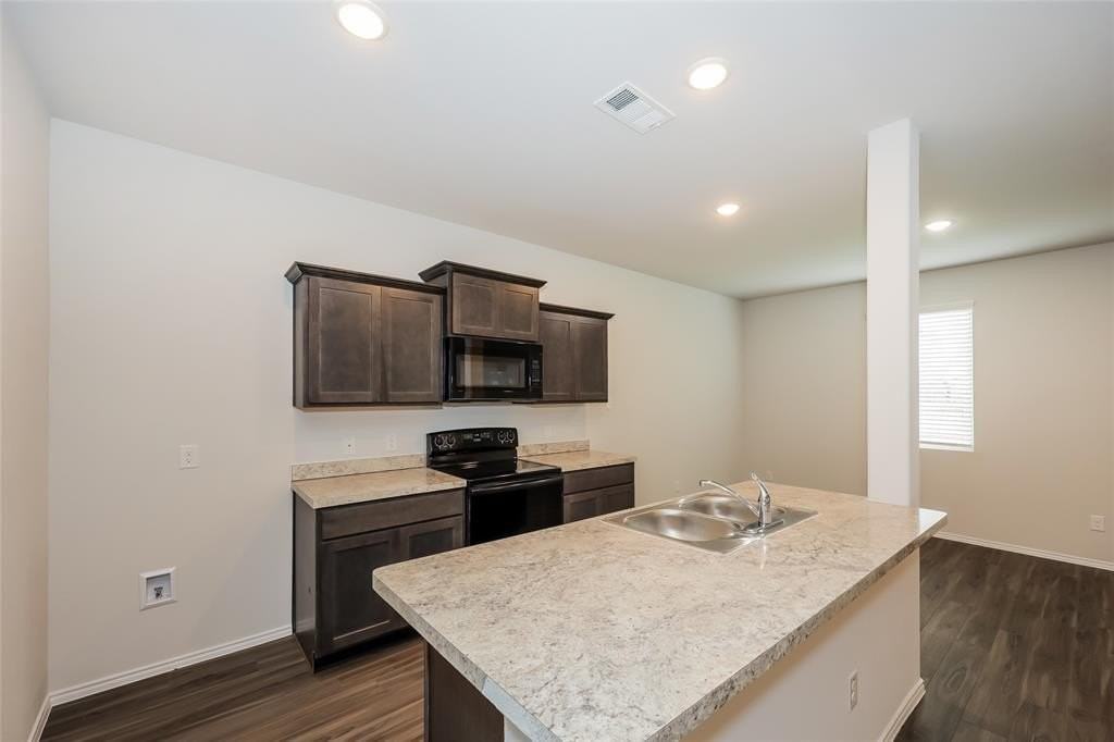 1408 Jonah Ln - Photo 7 of 17