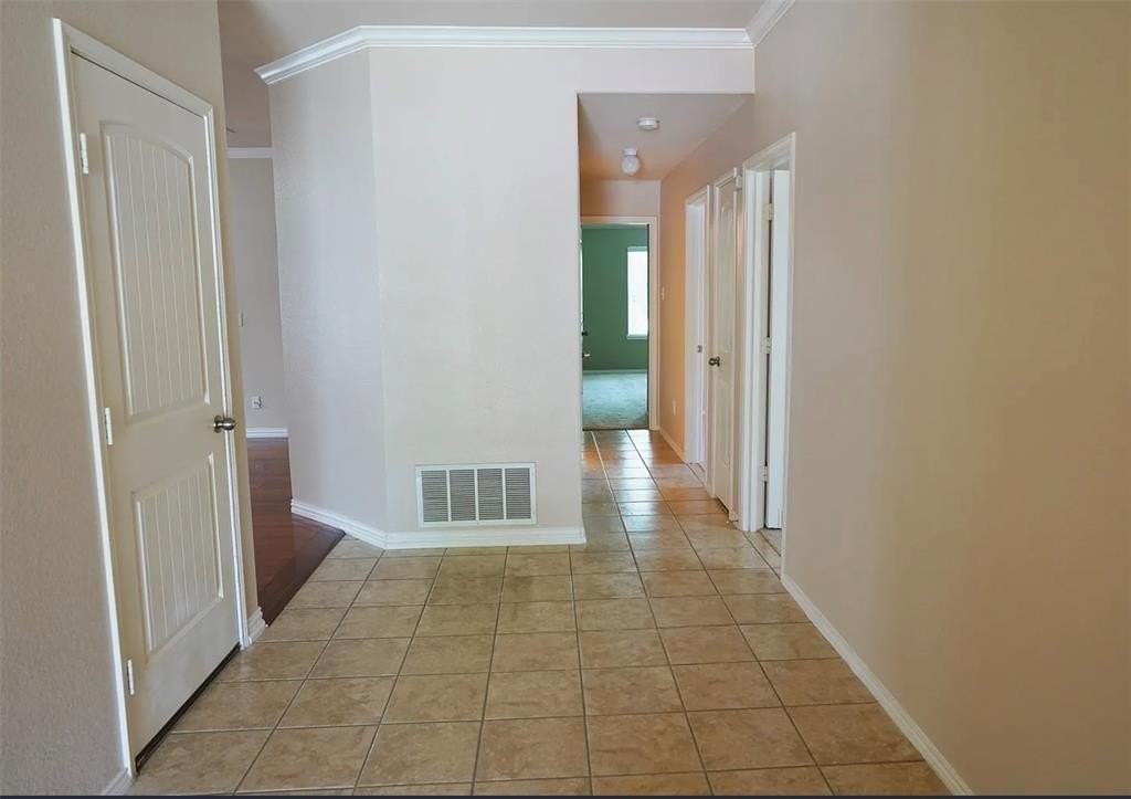 9000 Holliday Ln - Photo 2 of 10