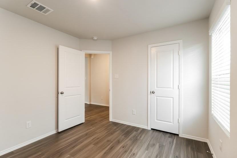 1410 Matthew Dr - Photo 7 of 13