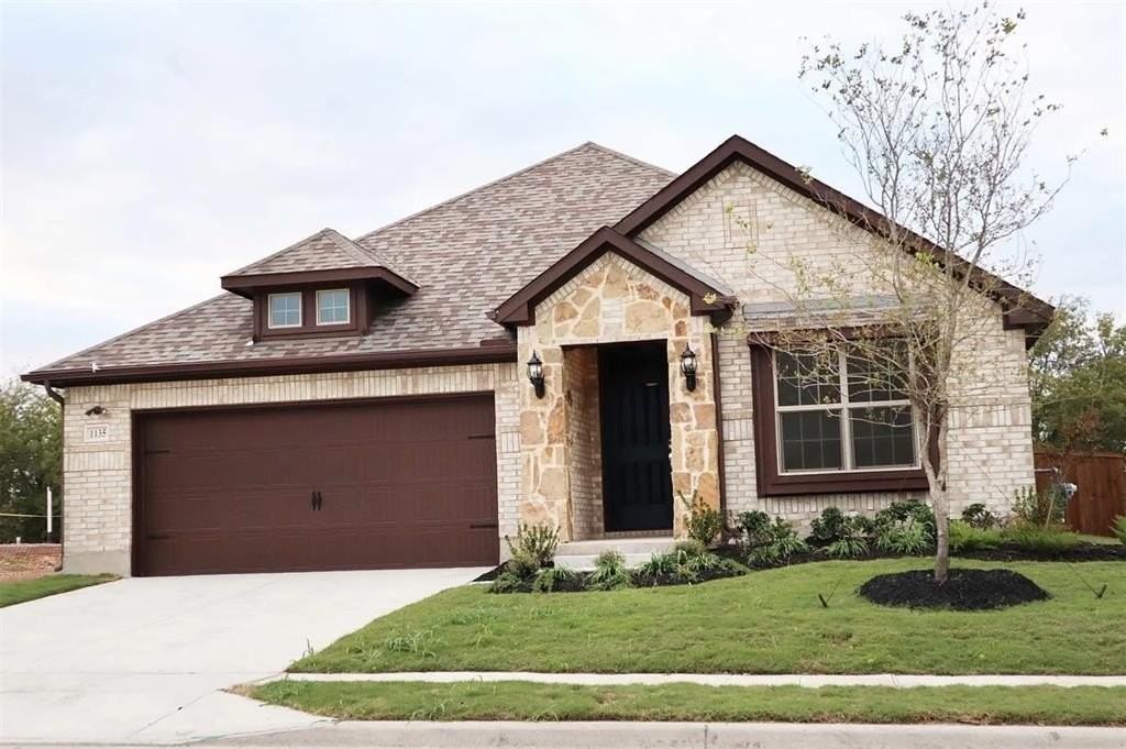 1135 Tiana St - Photo 2 of 12