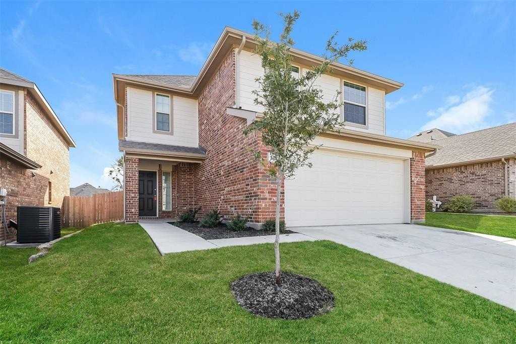 1407 Mark Ln - Photo 2 of 16