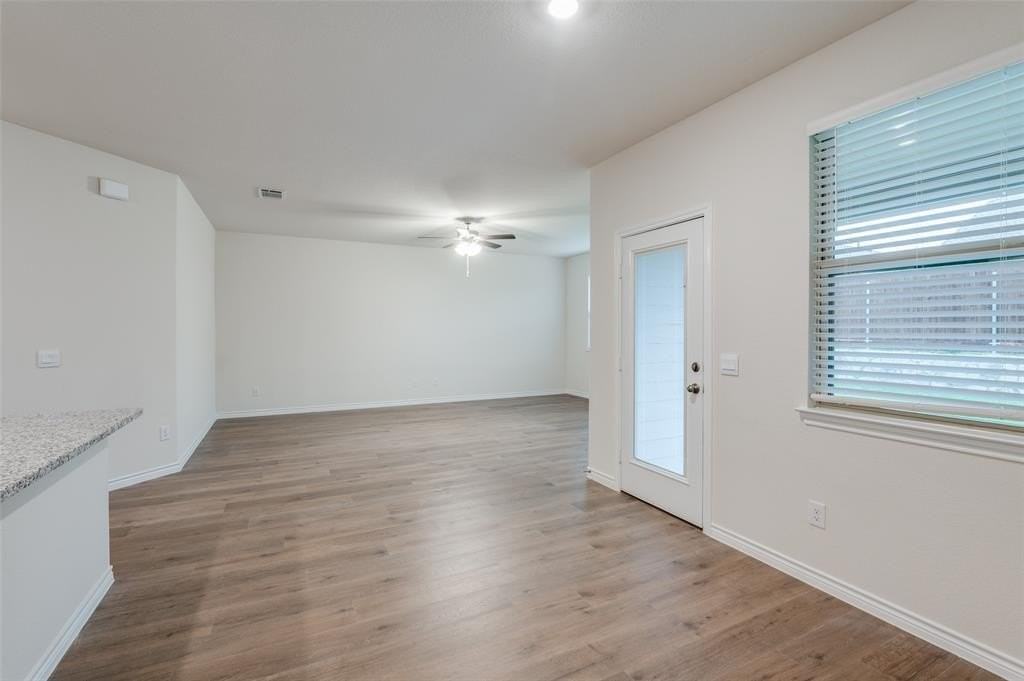 4016 Moss Rd - Photo 7 of 23