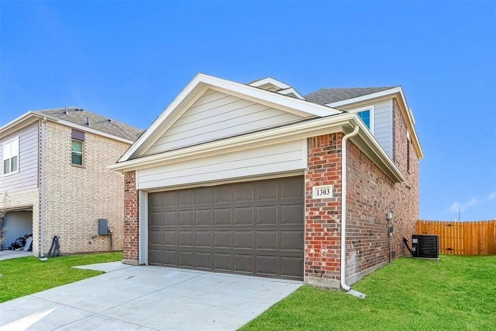 1303 Jonah Ln - Photo 2 of 16