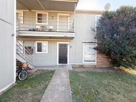 featured image of 604 Walter Stephenson Rd #B