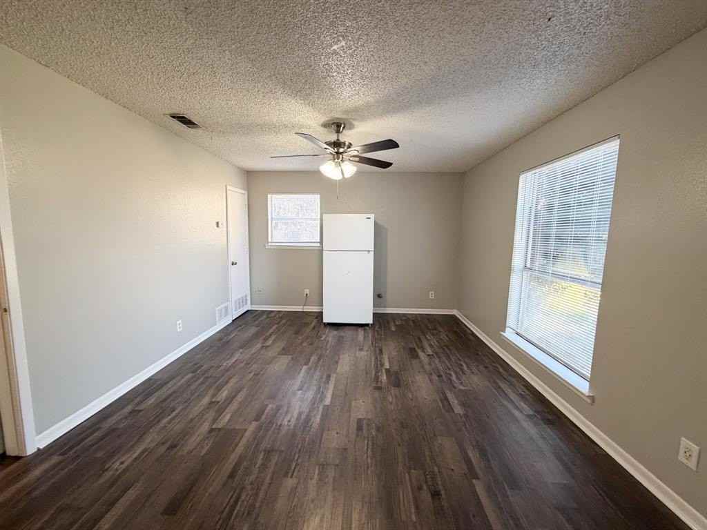 604 Walter Stephenson Rd #B - Photo 5 of 10