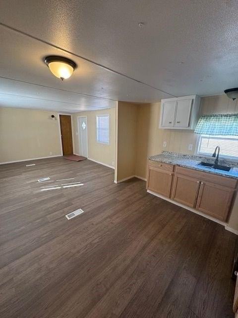 1265 Maxwell St - Photo 5 of 10