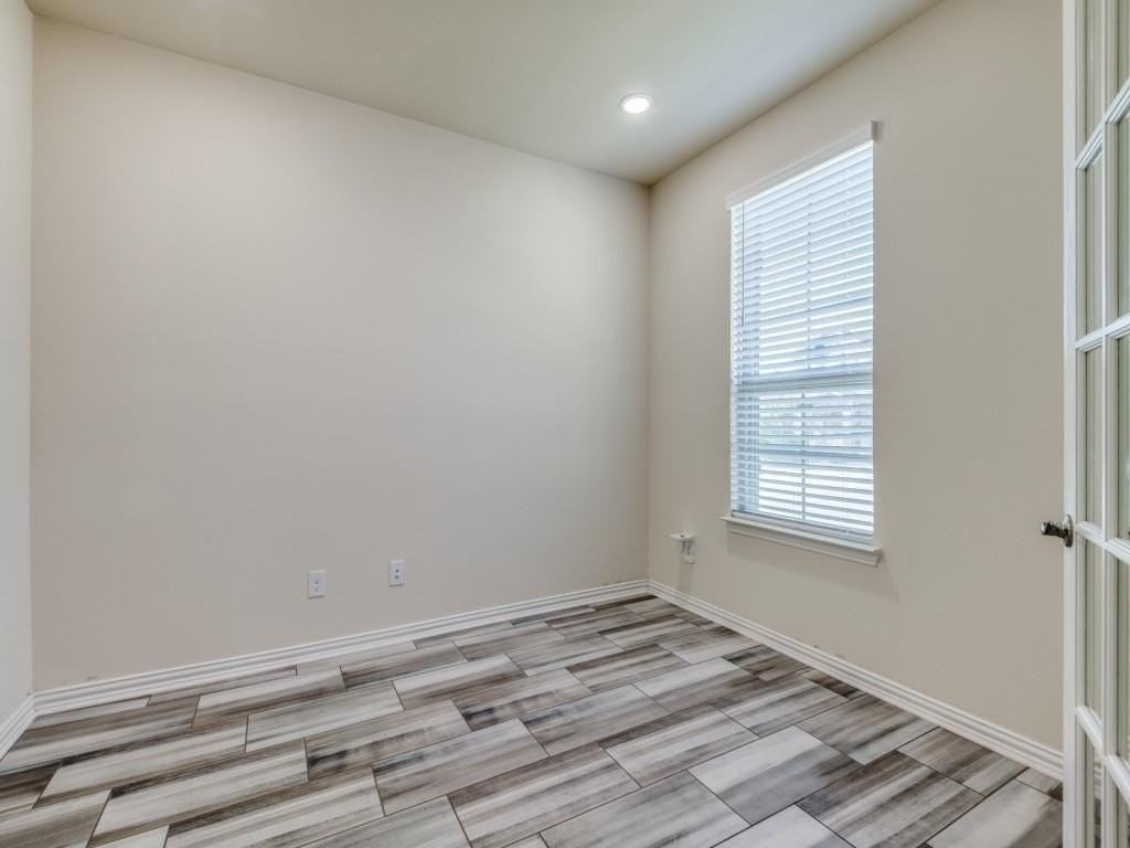 2353 Bella Ct - Photo 4 of 27