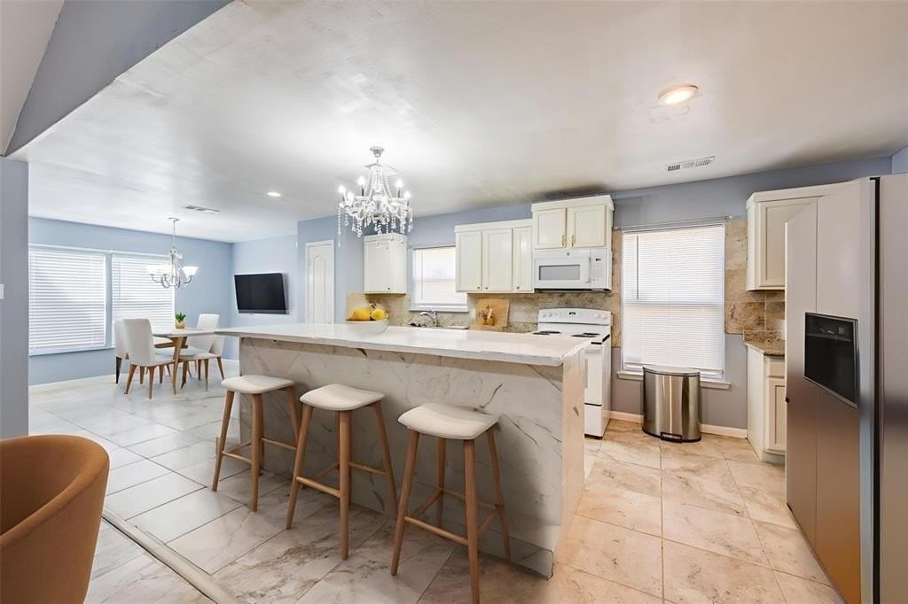 136 Presidents Way - Photo 4 of 17