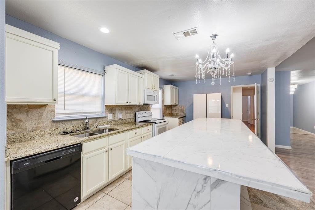 136 Presidents Way - Photo 5 of 17