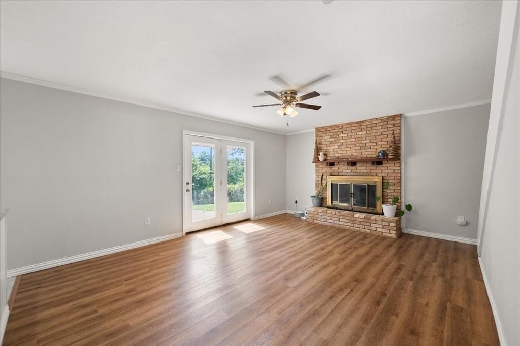 2402 Woodlawn Dr - Photo 5 of 18