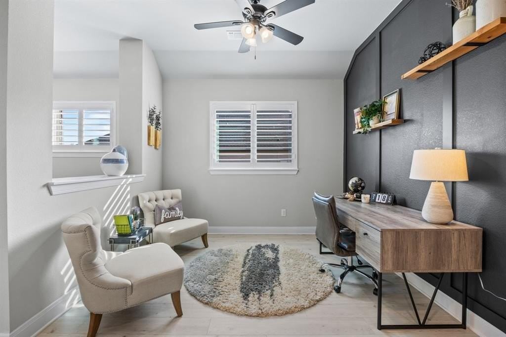 2102 Clear Water Way - Photo 5 of 32