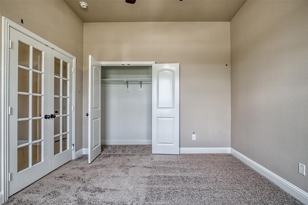 330 Sweetspire Dr - Photo 4 of 30