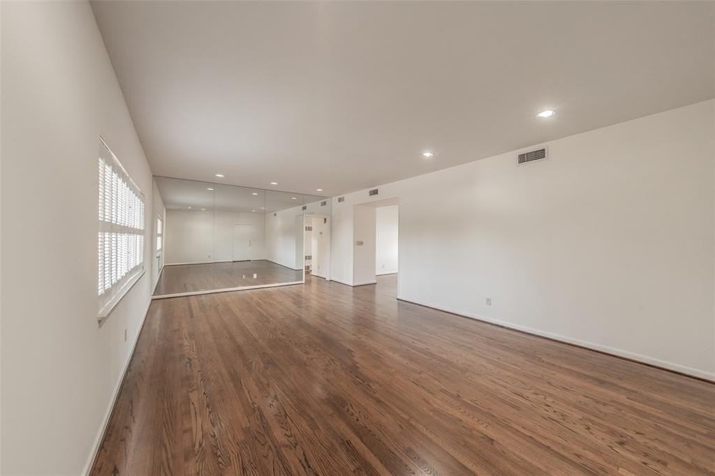 6205 Greenway Rd #6 - Photo 6 of 31