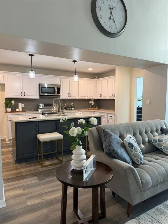 8701 Woodlake Dr - Photo 5 of 14