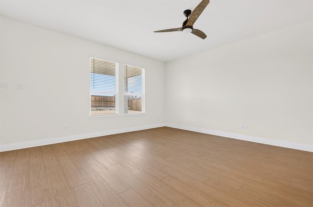 125 Gallegos Dr - Photo 7 of 34