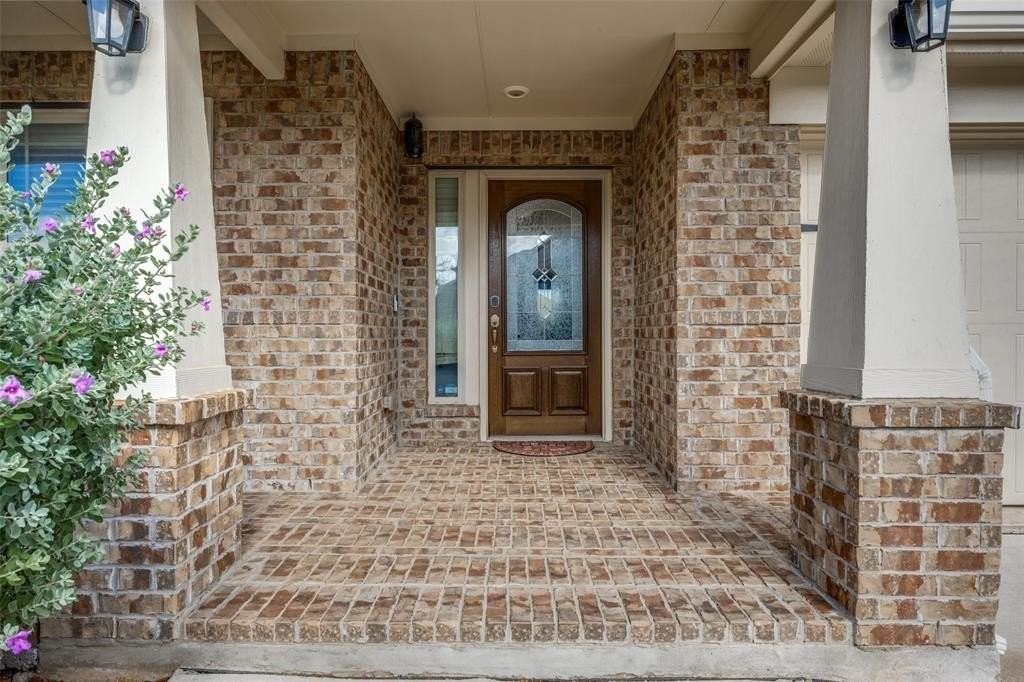 1913 Pavilion Ln - Photo 5 of 24