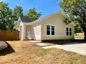 2901 S Scullin Ave - Photo 1 of 1