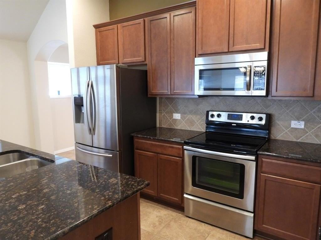 1311 Fox Glen Trl - Photo 7 of 18