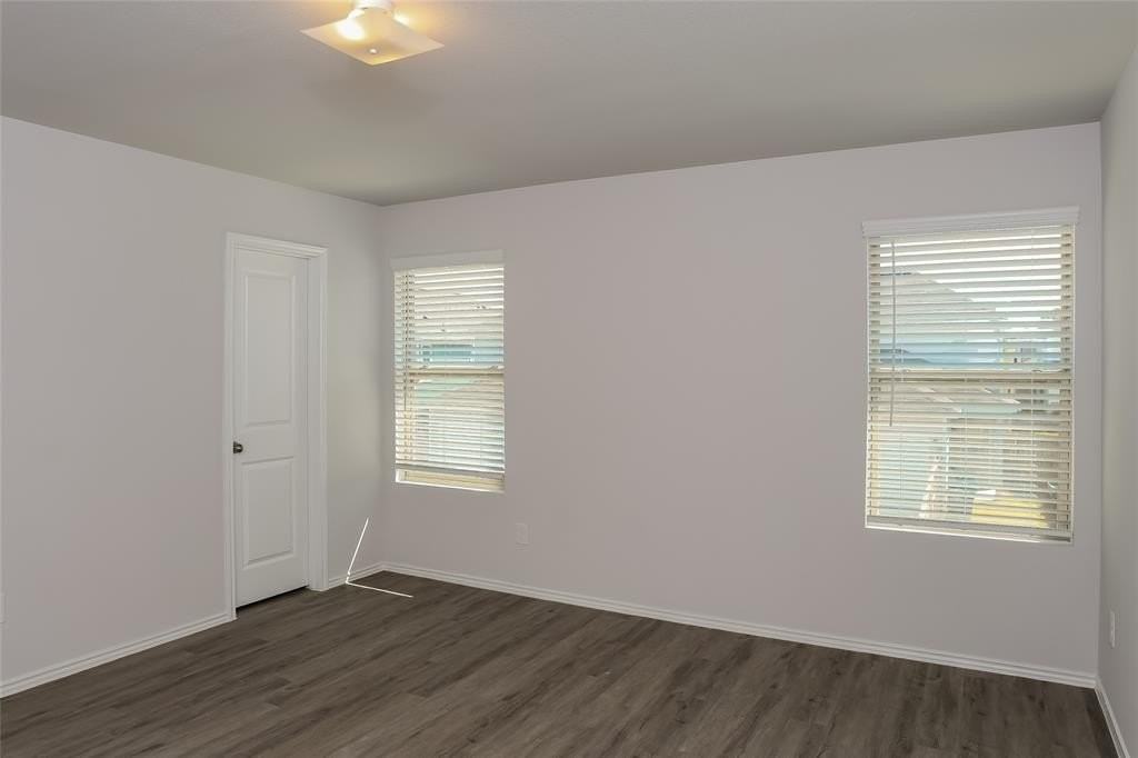 5112 Applegate Dr - Photo 6 of 13