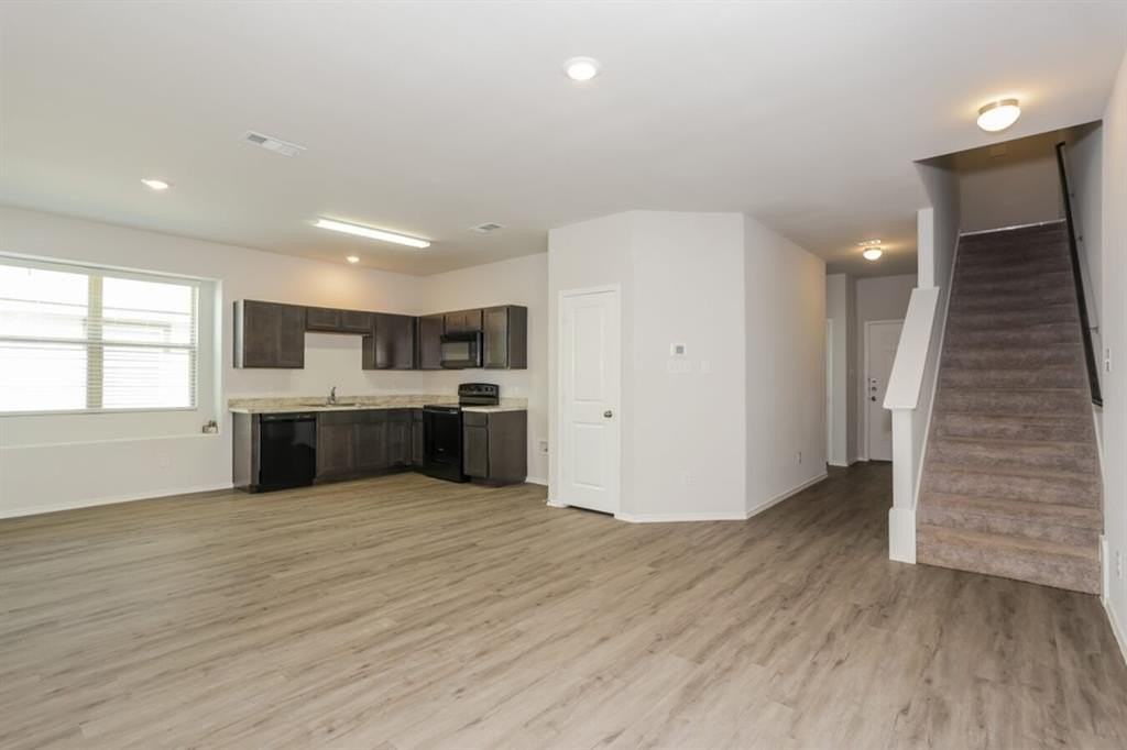 5513 Shore Point Trl - Photo 3 of 13