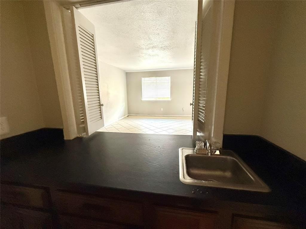 1909 Forestdale Dr - Photo 6 of 16