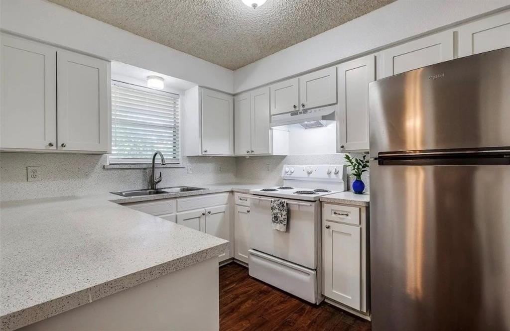 627 Texas St - Photo 5 of 10