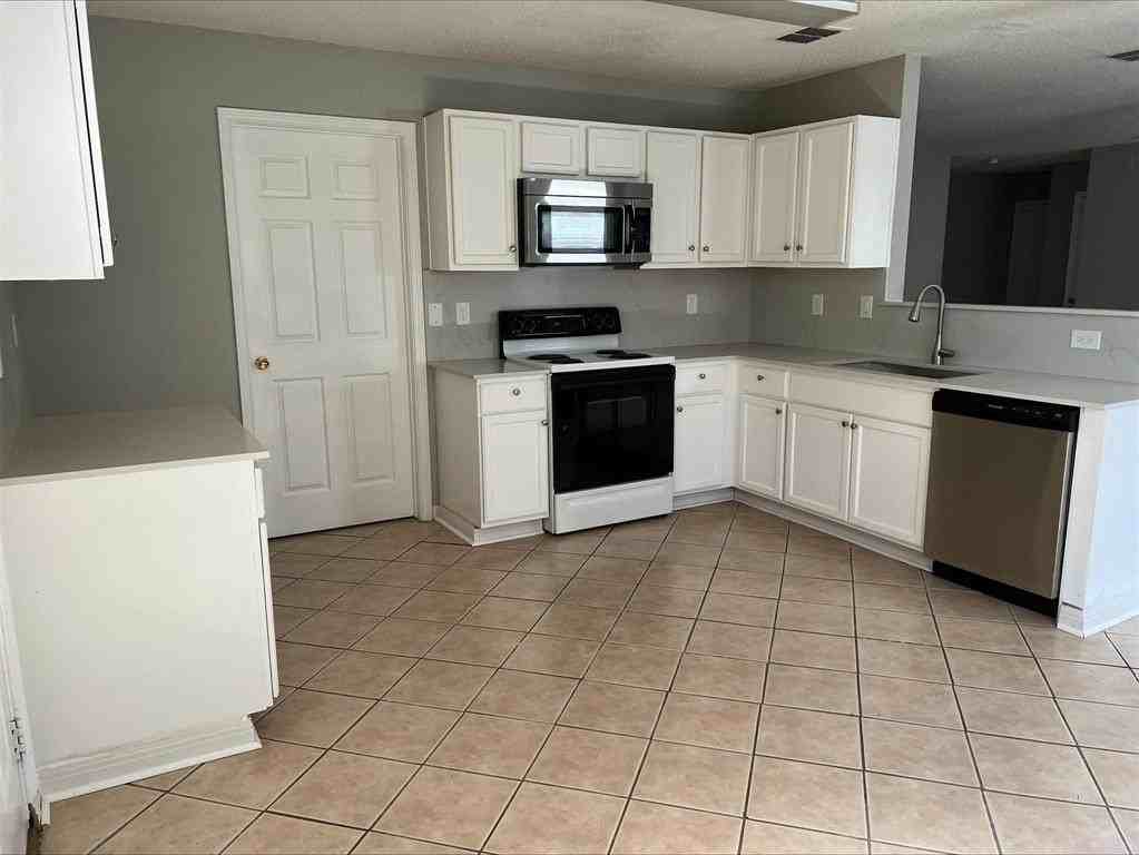 2712 Lazy Oak Dr - Photo 3 of 15