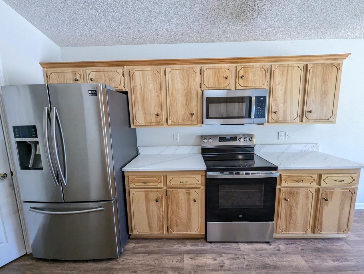 2001 Presidio St - Photo 7 of 26