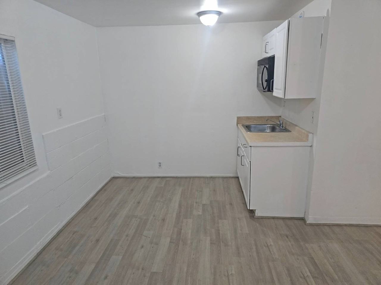 13801 S Vermont Ave #M6 - Photo 2 of 11