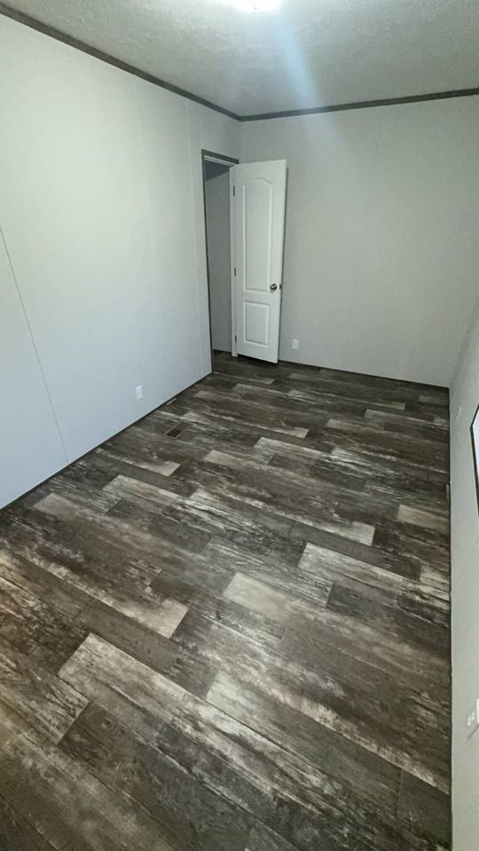 289 Bristol Dr - Photo 7 of 10