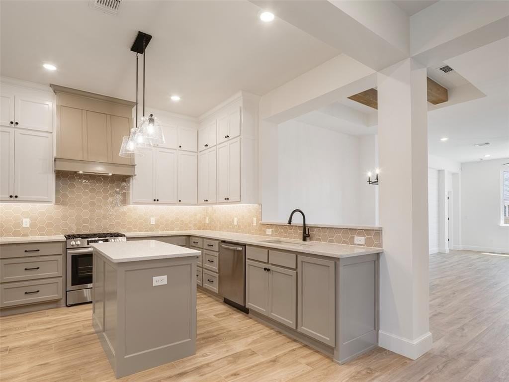 12732 Nw 2nd Ter - Photo 6 of 41