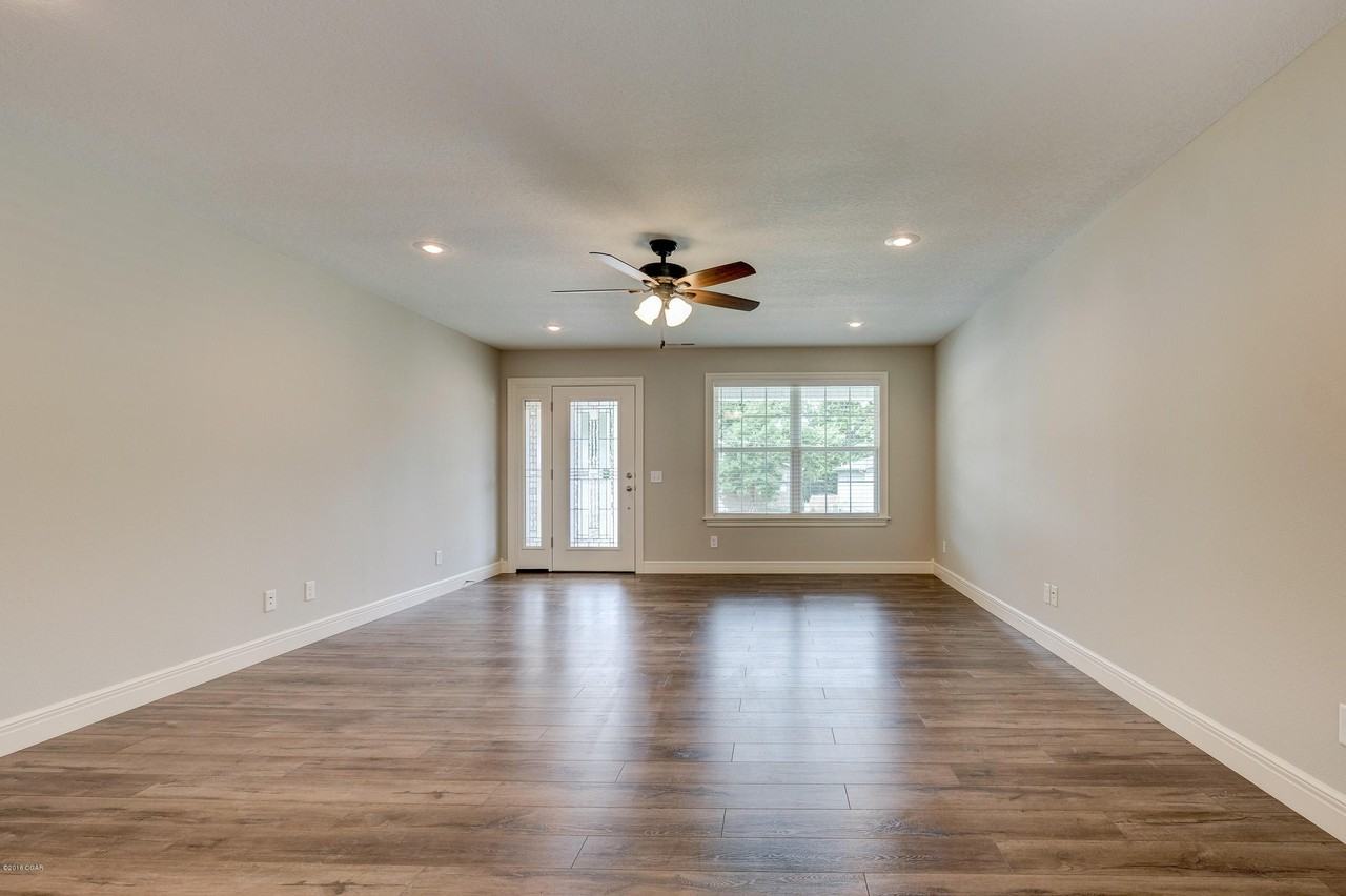 3317 S Moffet Ave - Photo 2 of 16