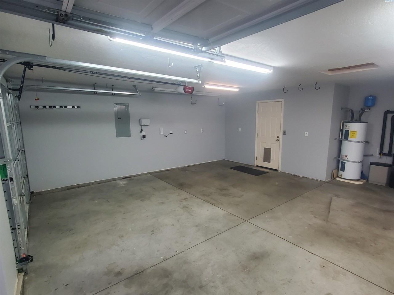 1929 Crab Apple Cir - Photo 4 of 32