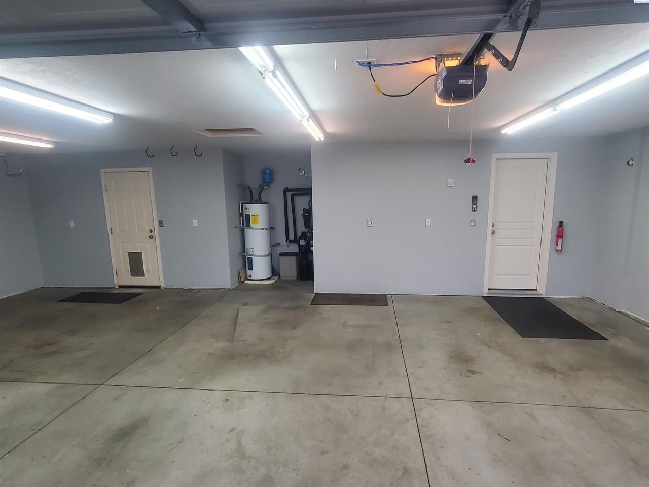 1929 Crab Apple Cir - Photo 5 of 32