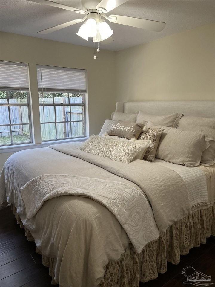 113 Mcclure Dr Apt A #A - Photo 6 of 9