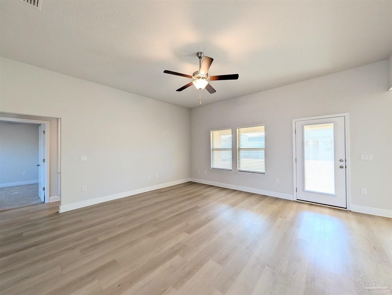 5693 Old Stone Blvd - Photo 4 of 43