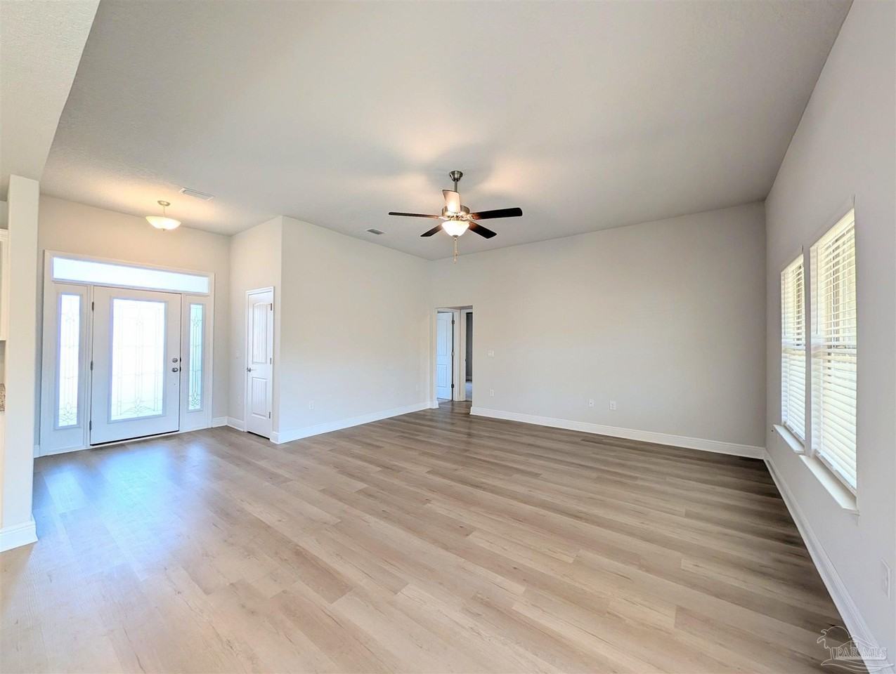 5693 Old Stone Blvd - Photo 5 of 43