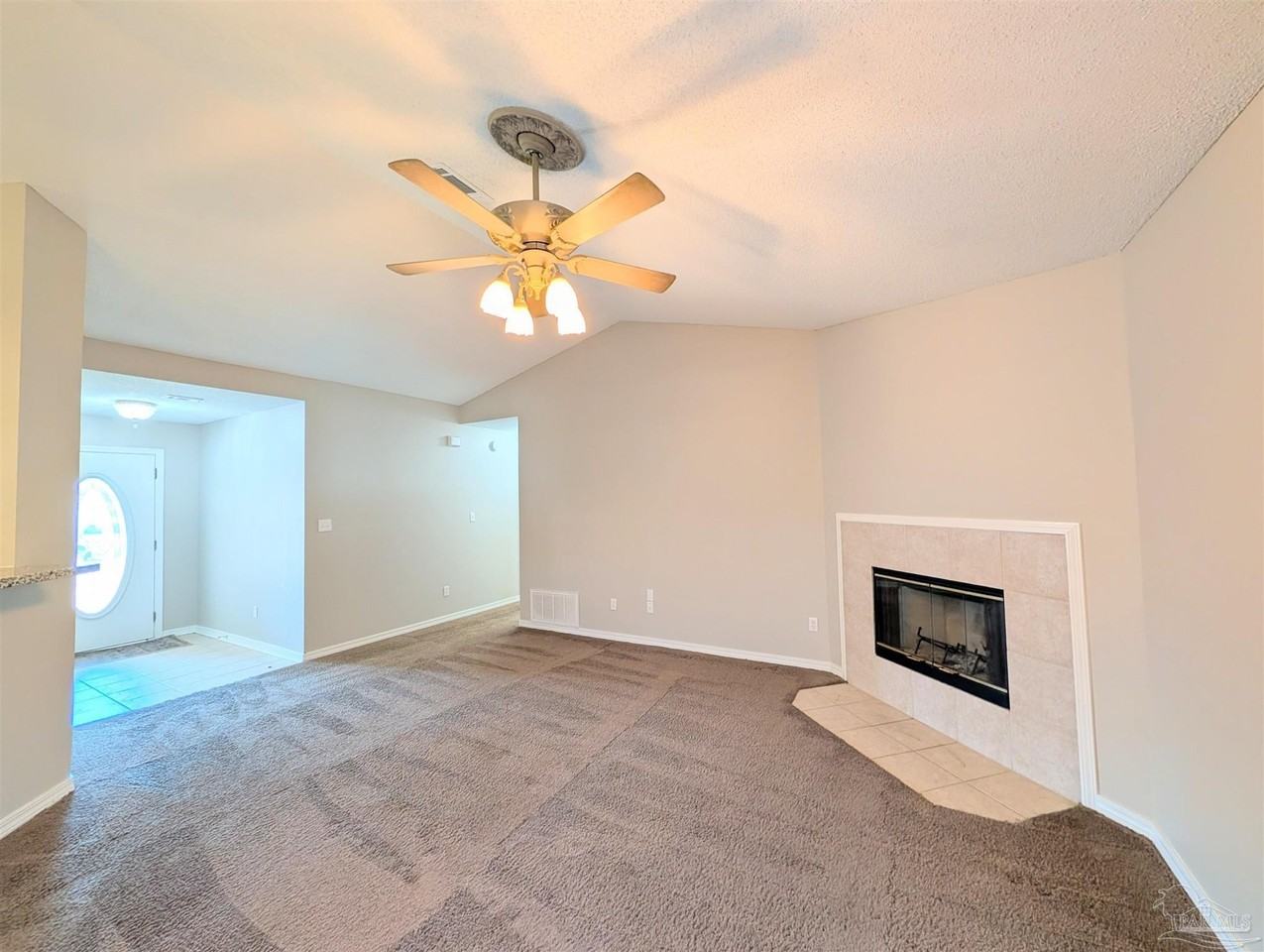 175 Carrier Dr - Photo 4 of 30