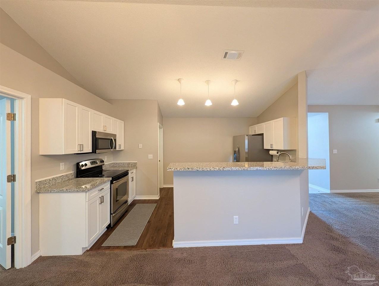 175 Carrier Dr - Photo 7 of 30