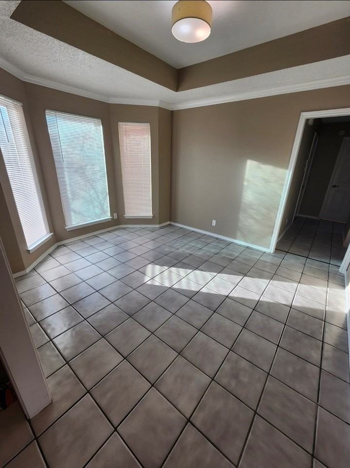 3300 Oakmont Dr - Photo 3 of 27