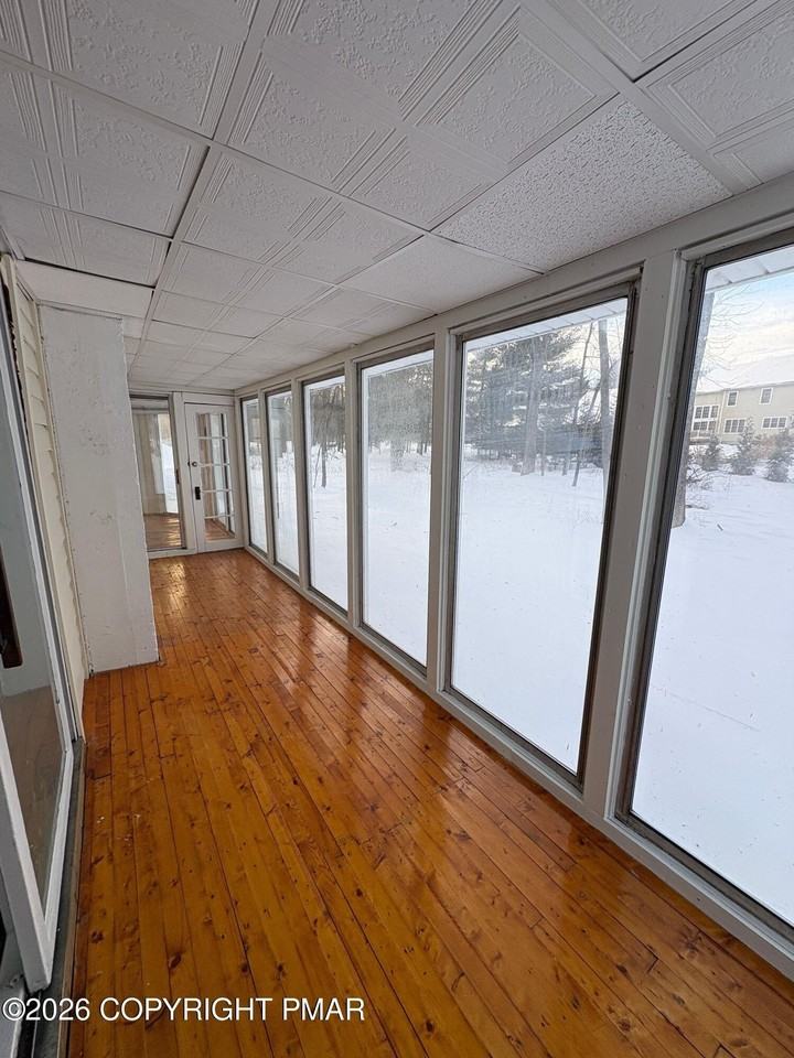 114 Knight St - Photo 7 of 12