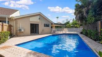 7659 Sierra Ter W - Photo 1 of 1