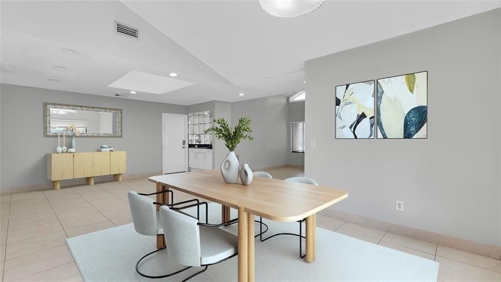 7659 Sierra Ter W - Photo 3 of 22