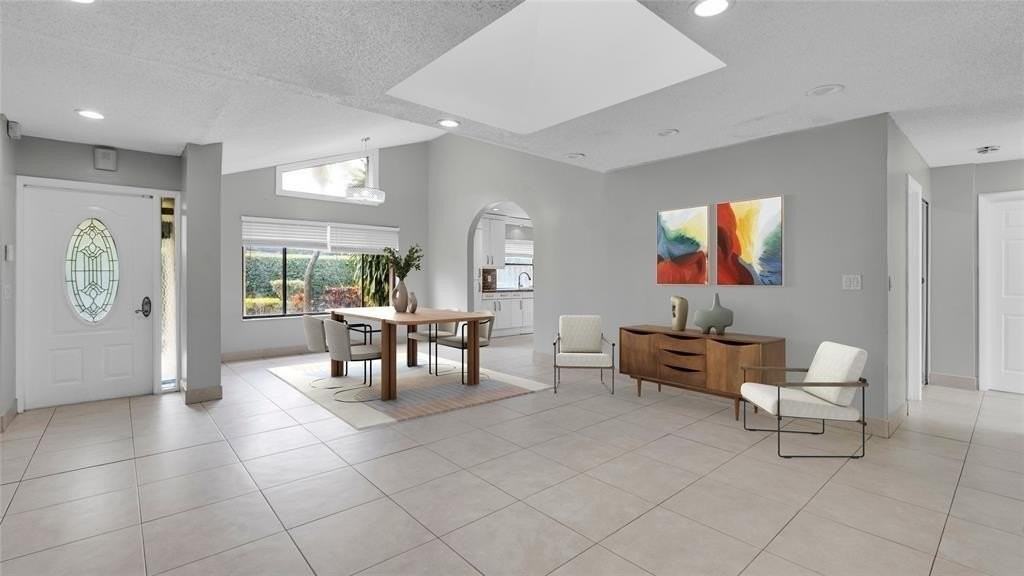 7659 Sierra Ter W - Photo 4 of 22