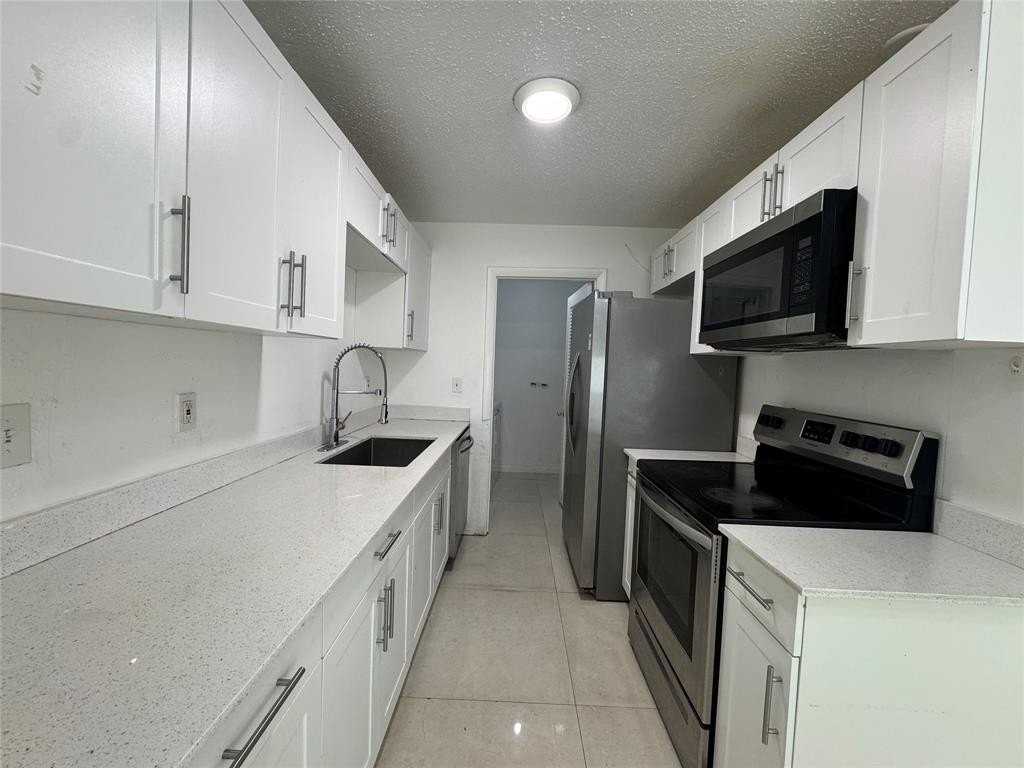 970 Sw 76th Ave #3 - Photo 2 of 11