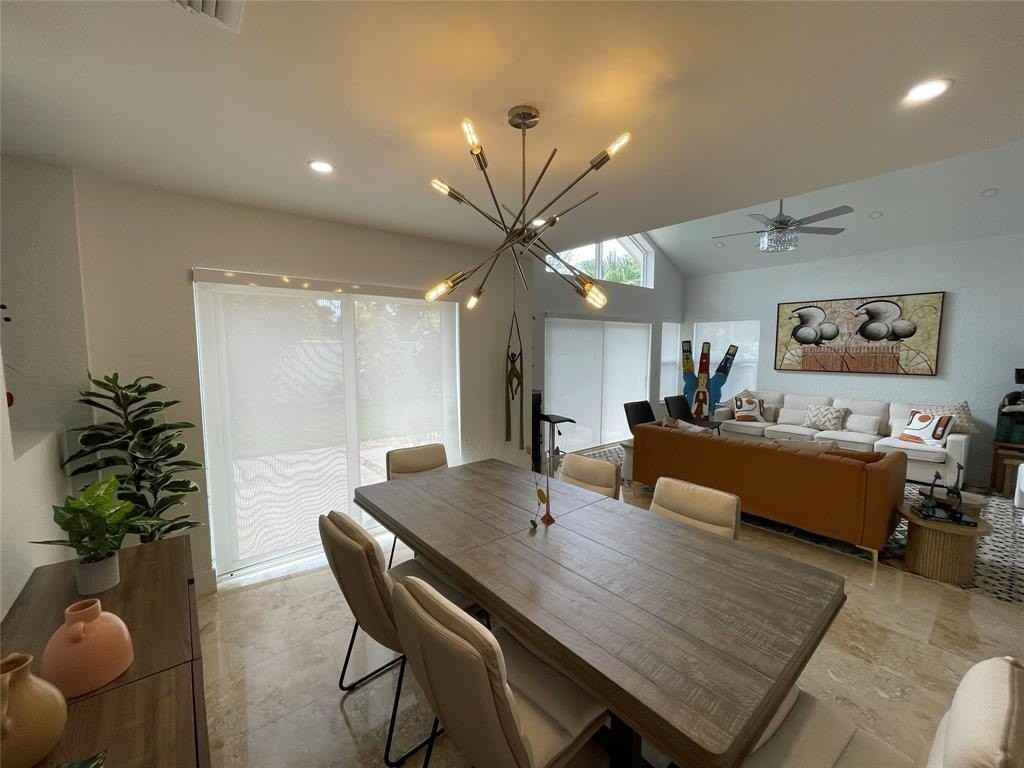 2044 Nw 52nd St - Photo 5 of 35