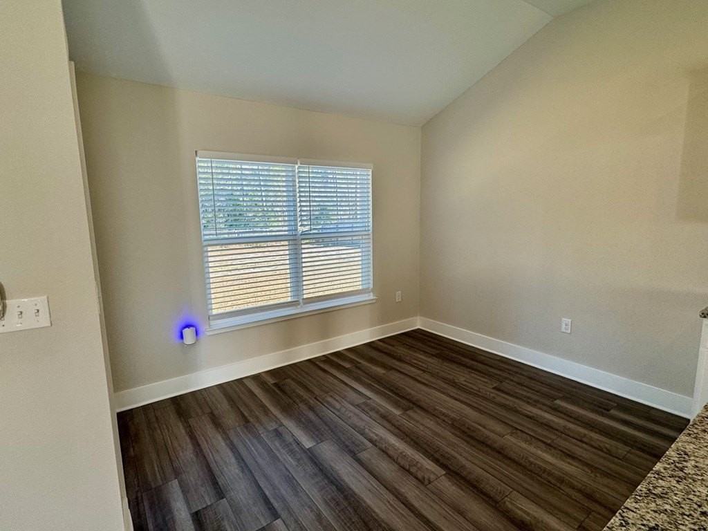 456 Jones Homestead Rd - Photo 6 of 36