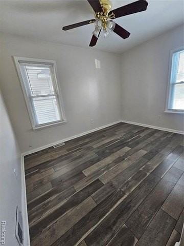 1432 Warwick Ave - Photo 7 of 14